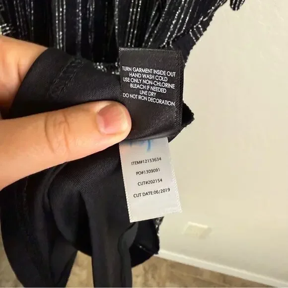 Torrid Black Metallic Lurex Stripe Wrap Dress 4X 12153634 - Picture 14 of 14